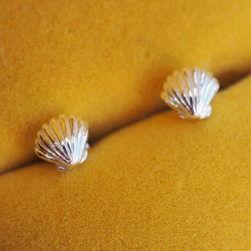 Clam Shell Studs - Image 2
