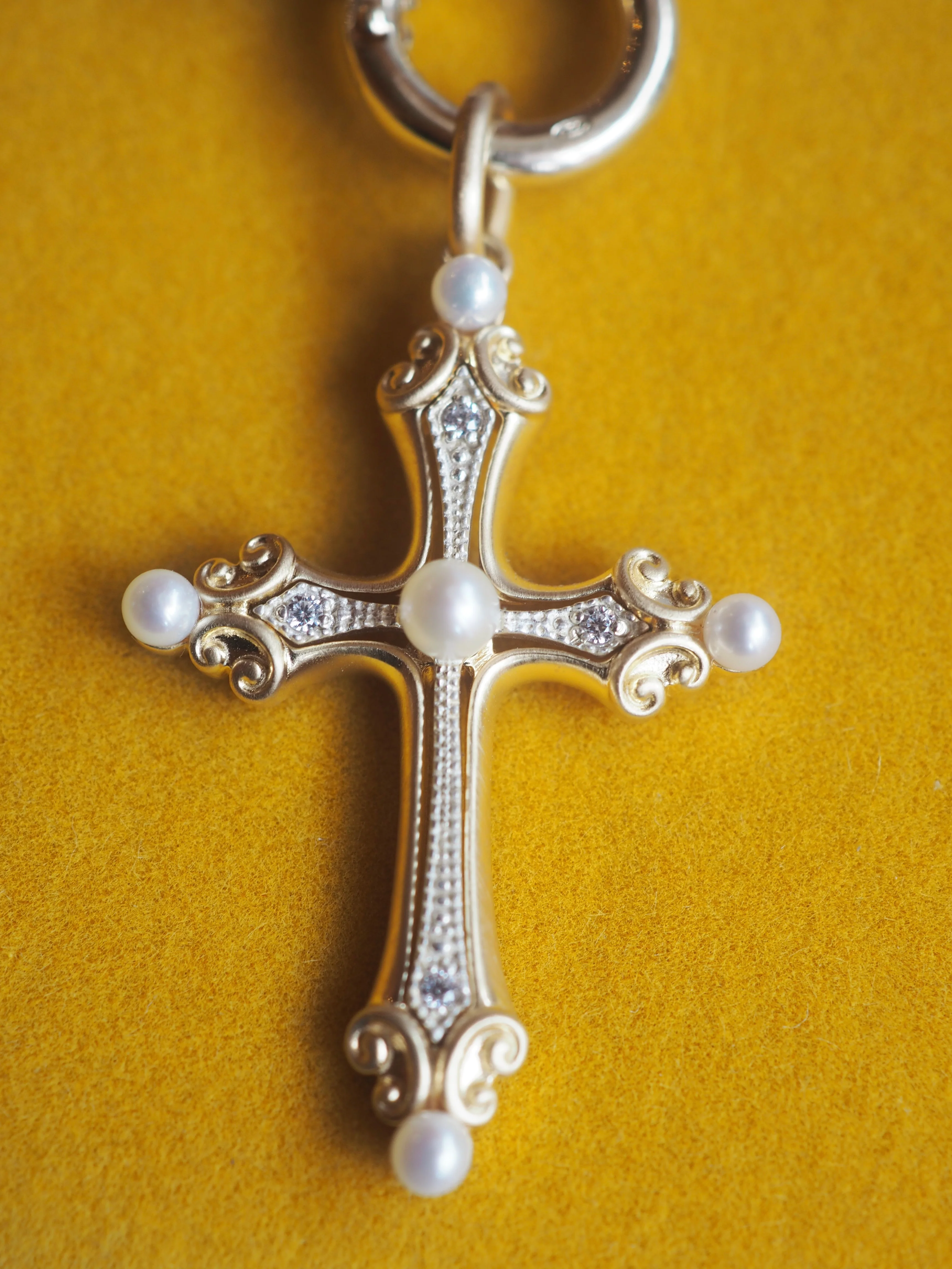 Dolce Dolce Dolce Cross Chain Necklace - Image 2