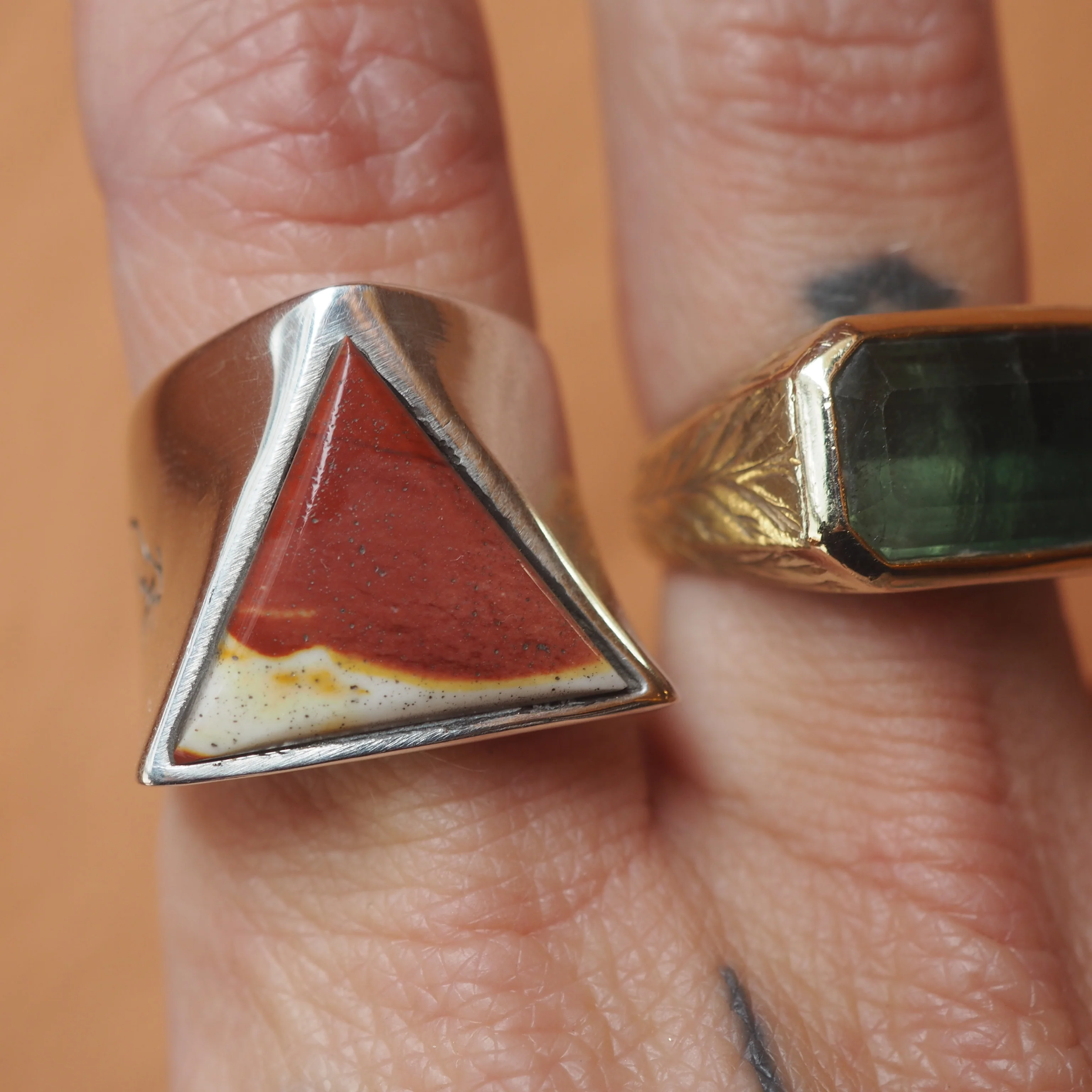Desert Sunsets Agate Triangle Ring - Image 2