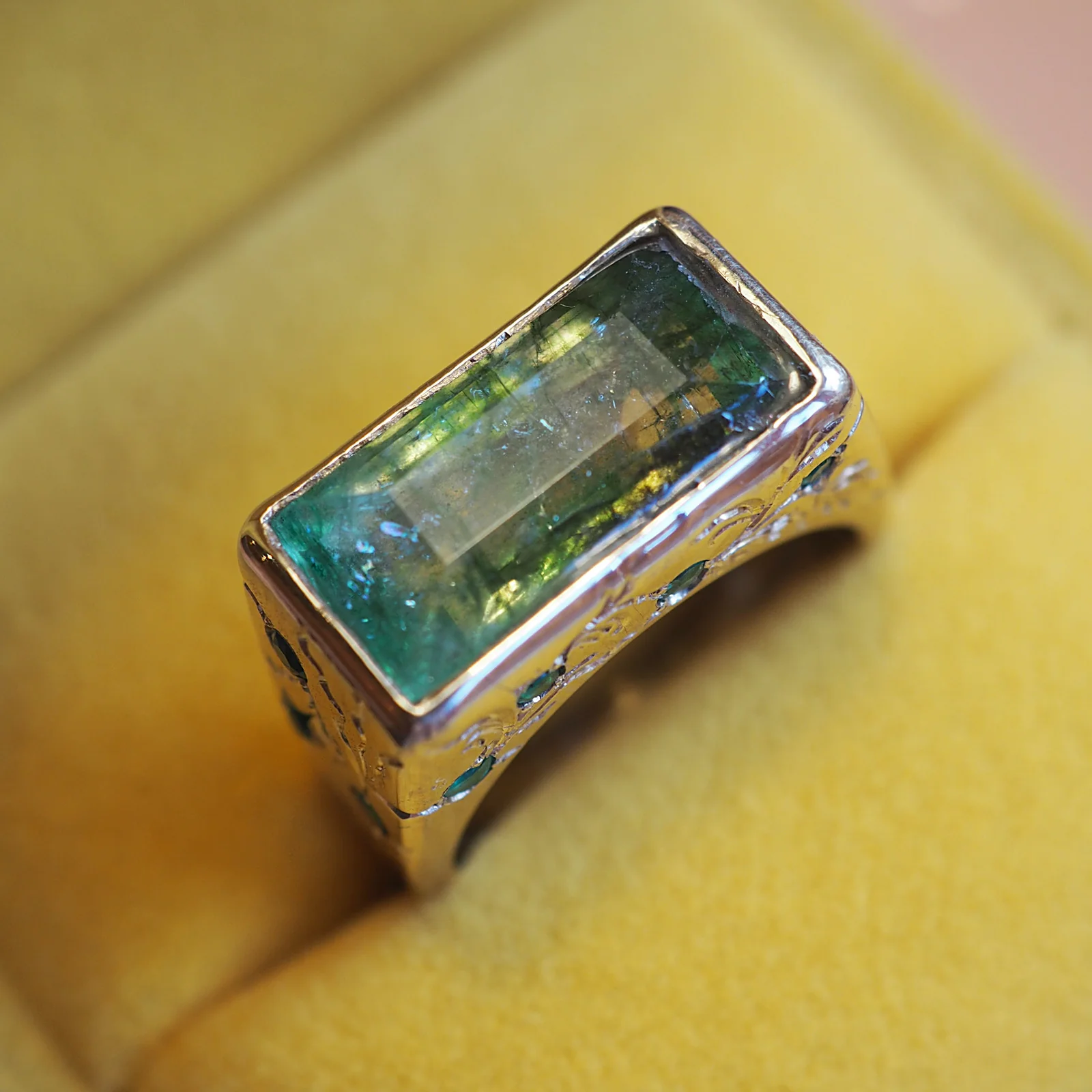 Walpole Tidal Pool Seaweed Emerald Ring - Image 4